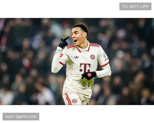 穆西亚拉：拜仁体系中的自由前腰与进攻枢纽角色